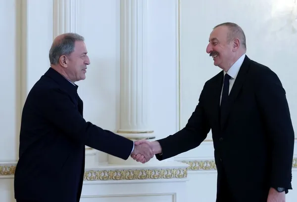 Milli Savunma Bakanı Hulusi Akar ve TSK komuta kademesi Azerbaycan’da İlham Aliyev ile görüştü