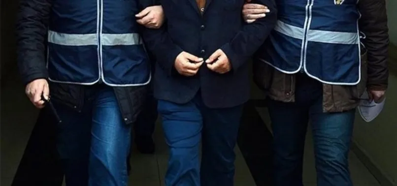 İzmir'de FETÖ ve PKK'ya baskın: 25 gözaltı