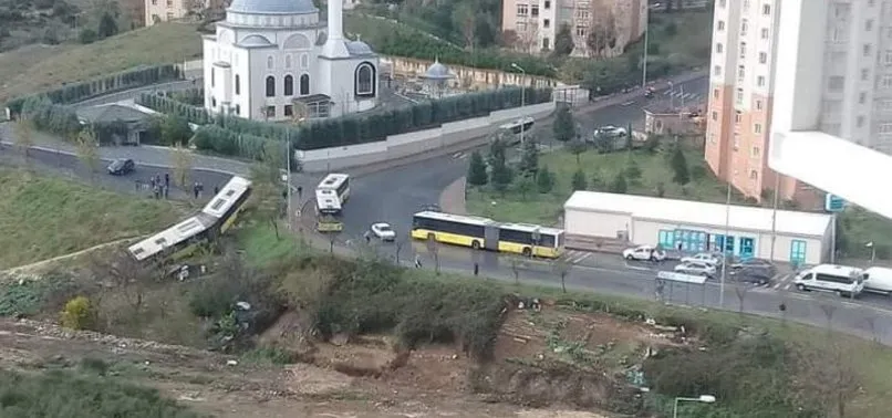 Son dakika: Başakşehir'de İETT otobüsü devrildi