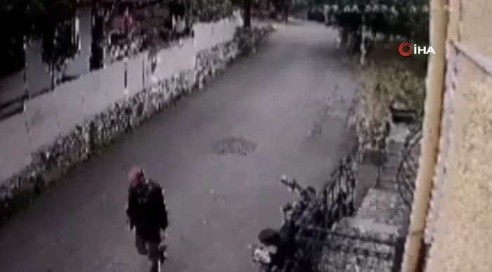 pendikteki-vahsi-cinayette-flas-gelisme-16-parcaya-ayrilmisti-1-kisi-gozaltinda-1716896106565.jpg Pendik'teki vahşi cinayette flaş gelişme! 16 parçaya ayrılmıştı 1 kişi gözaltında! Güvenlik kamerası görüntüleri ortaya çıktı - 9