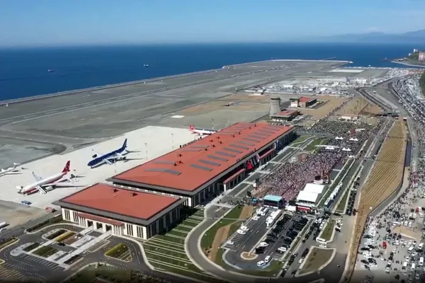 Son dakika: Dünyada 5 tane 2’si Türkiye’de! Rize-Artvin Havalimanı’nı 9 ayda 691 bin 961 yolcu kullandı