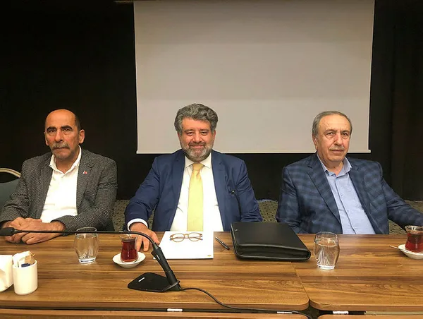 İP'te istifa halkasına biri daha eklendi! Murat Keçeciler'den yaylım ateşi: Biraz zeka lazım - 1