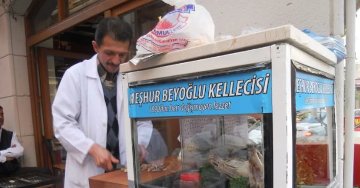 Muammer Usta 46 yıldır söğüş satıyor