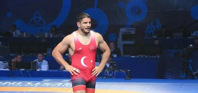 Son dakika: Dünya Güreş Şampiyonası’nda Taha Akgül gümüş madalya aldı