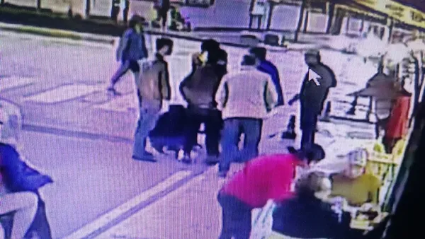 antalyada-motosiklet-faciasi-kamerada-vatandasi-metrelerce-surukledi-1645445554702.jpg Antalya’da motosiklet faciası kamerada! Vatandaşı metrelerce sürükledi - 6