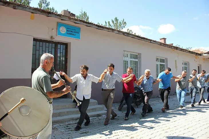 İnternete kavuşan Amasyalılar halay çekerek kutladı - 4
