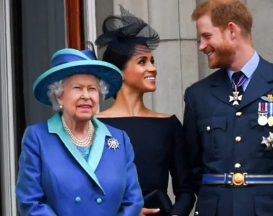 Prens Harry ve eşi Megan Markle 2 sene sonra ilk defa Kraliçe 2. Elizabeth ile buluştu