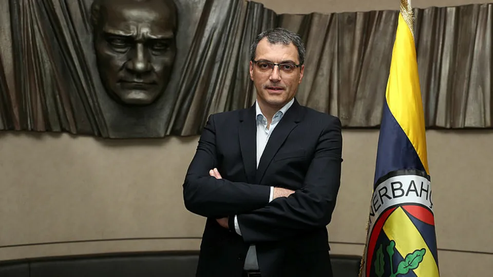 Comolli o isimler için İspanya'ya gidiyor!