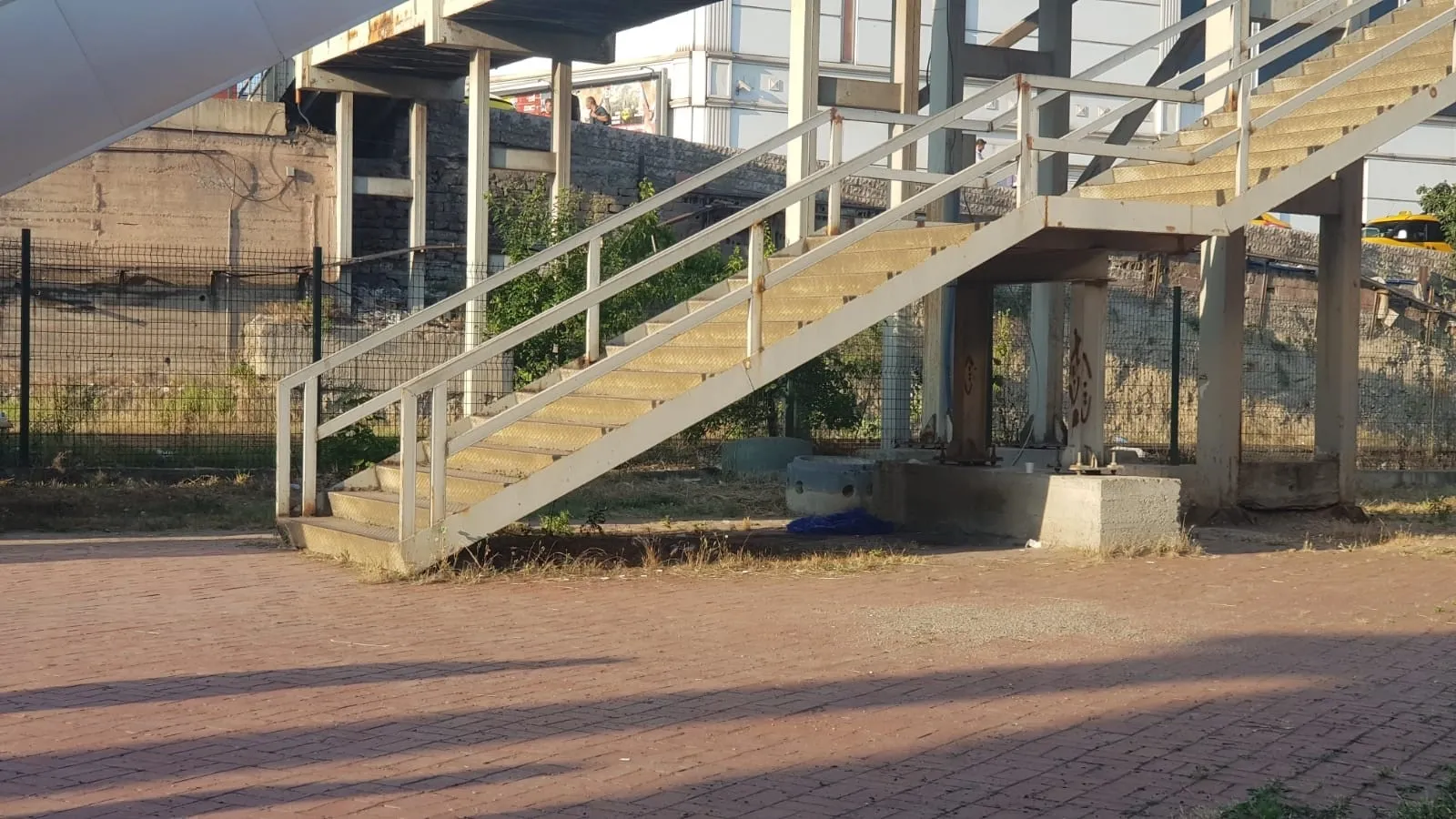 Karabük'te korkunç olay! Yürüyen merdivenin altında bebek cesedi bulundu