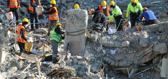 Son dakika: 2 müteahhit yaptıkları binanın enkazında hayatını kaybetti