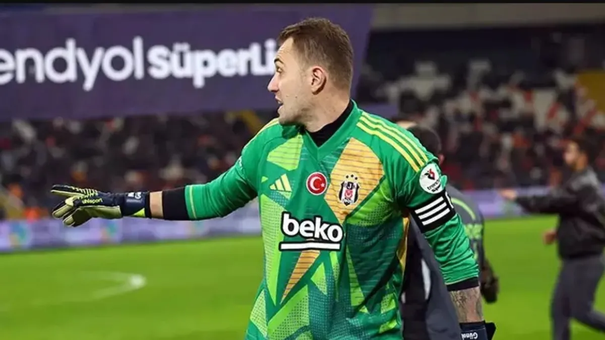 Beşiktaş'ın soyunma odası karıştı: Sizin tek derdiniz para