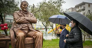 Tunç Soyer’in heykel aşkı Ankara’ya ulaştı!