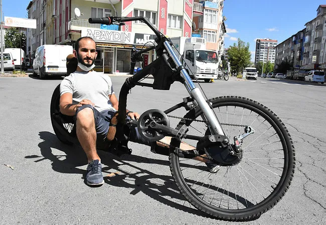 Sivas’ta elektronik teknikeri kendi tasarladığı bisikletle yollarda ilgi odağı oldu - 4