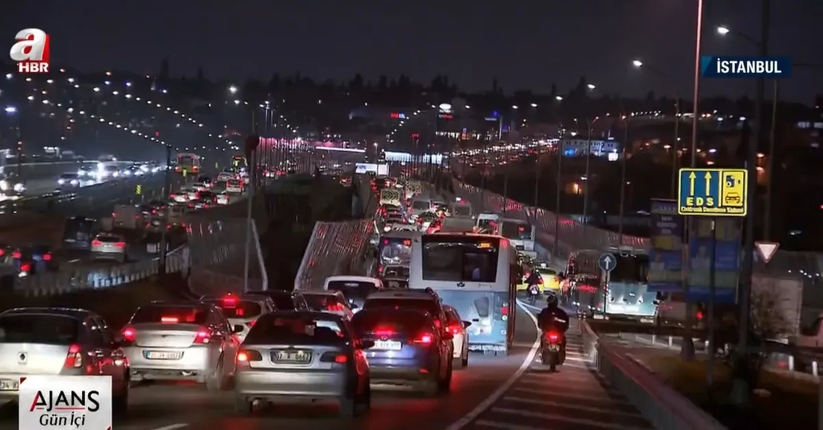 İstanbul'da trafik çilesi katlanıyor