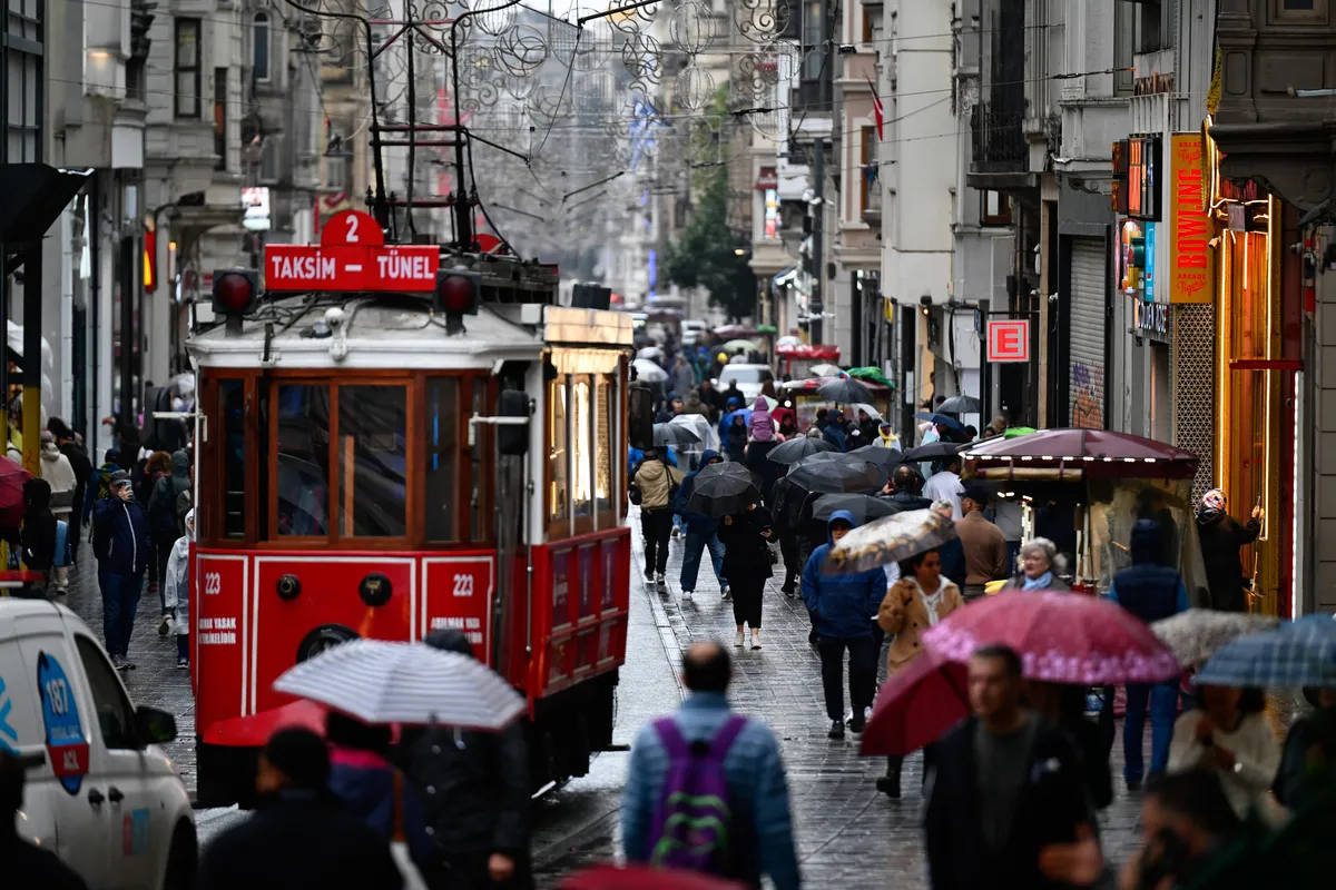 1792472164682.jpg İstanbul'da yağış molası bitiyor! Uzman isim A Haber’de uyardı: Orta Akdeniz'den yeni sistem geliyor - 4