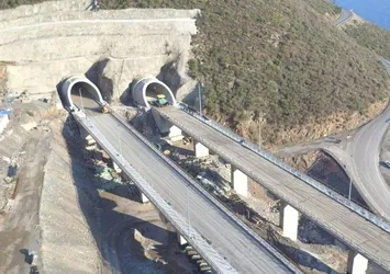 2,5 saatlik yolu 18 dakikaya düşürecek proje! Bakan Abdulkadir Uraloğlu duyurdu! O tarihe hazır olacak