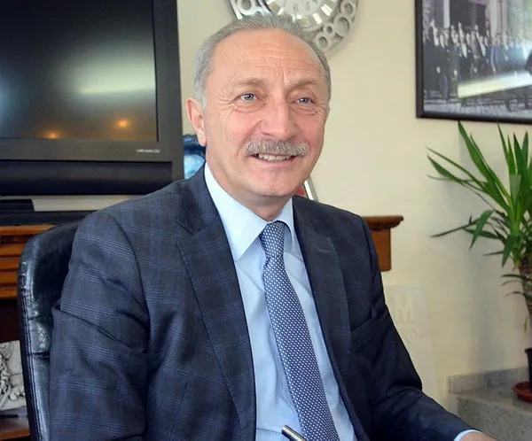 son-dakika-chpli-baskan-ahmet-deniz-atabayin-tecavuz-ettigi-kadin-konustu-1599886538593.jpg CHP'li Didim Belediyesi'nde skandal! İş başvurusuna gitti tecavüze uğradı - 8