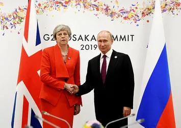 Putin ve May'den G20'de kritik görüşme