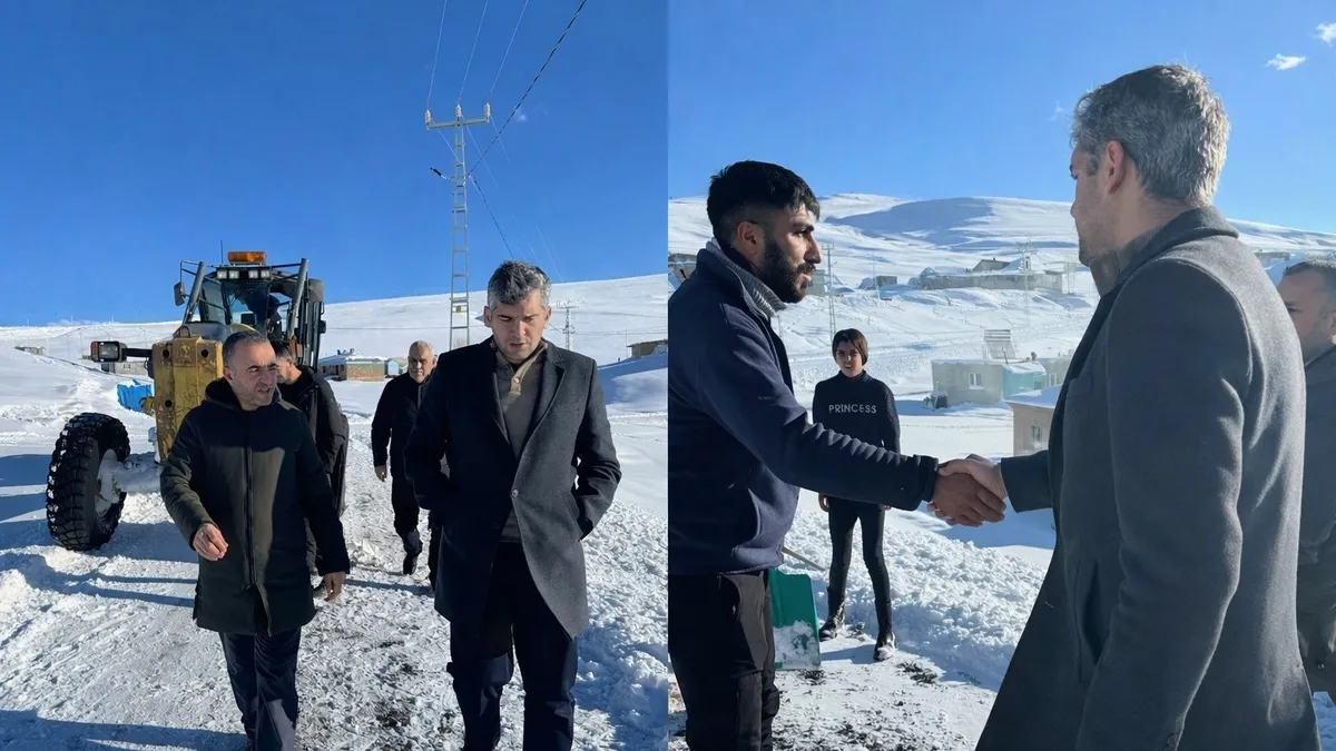 Ağrı'da yolu ulaşıma kapanan köylerde karla mücadele çalışması sürüyor