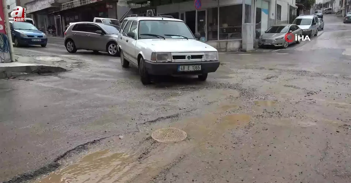 Milas’ta yağış sonrası yollar çamura döndü