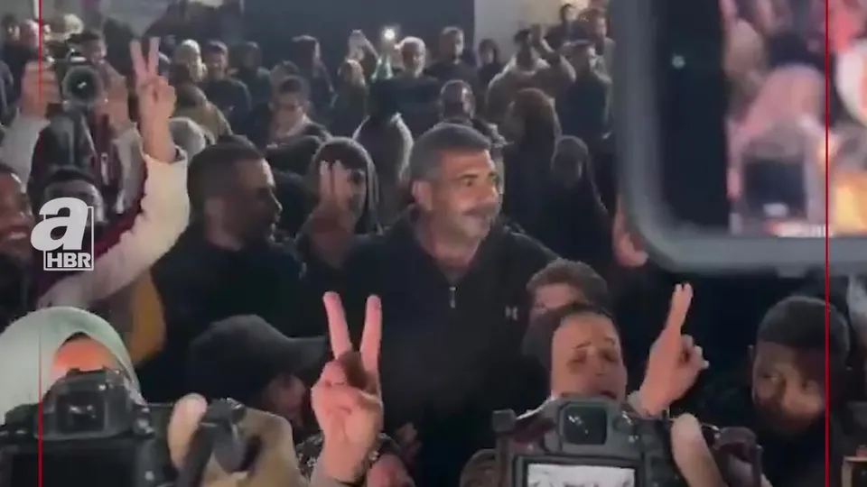 Gazze sokaklarında ateşkes sevinci!