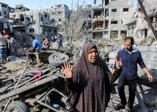Filistinli ailelerin evleri İsrail bombalarıyla yerle bir oldu!