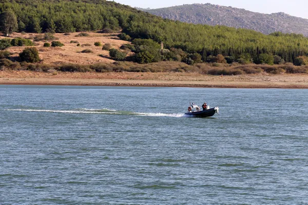 Yangına müdahale eden helikopter baraja düştü! Arama kurtarma çalışmalarında acı haber geldi