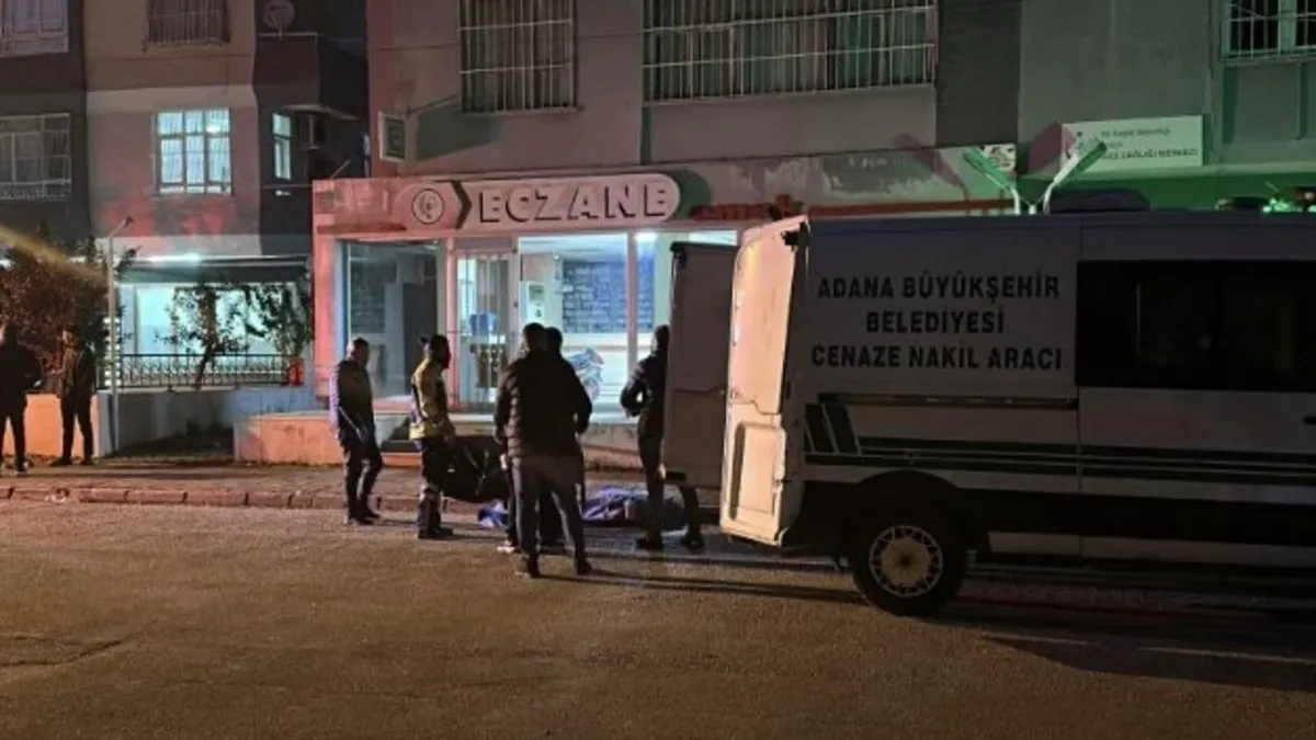 Adana'da sokak ortasında dehşet! 18 yaşındaki genç feci şekilde can verdi