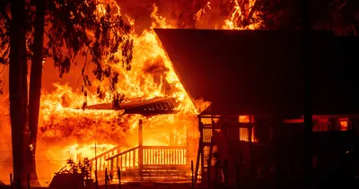 California yanıyor! En az 50 ev ve 200 bin hektarlık orman kül oldu