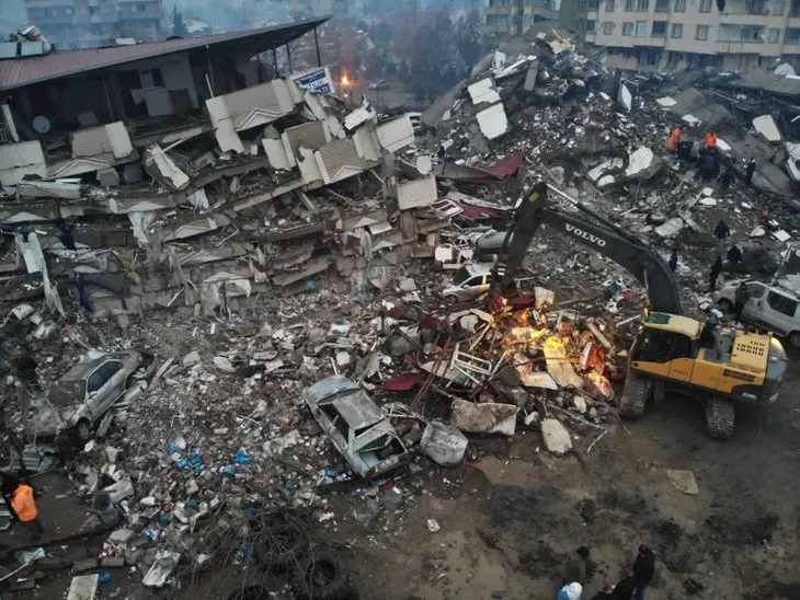A Haber drone kamerasından DEPREM bölgesi! Facianın boyutunu gözler önüne seren dehşet verici görüntüler