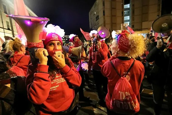 İsrail’de Netanyahu’ya büyük öfke! Suç başbakanı! Evine Git...