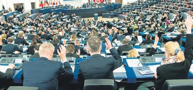 AK Parti’den FETÖ’ye karşı Avrupa mesaisi