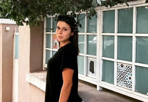 survivor-nefise-kimdir-2023-survivor-yedek-yarismacisi-nefise-karatay-kac-yasinda-nereli-ne-is-yapiyor-1674219225714.jpg Survivor Nefise kimdir? 2023 Survivor yedek yarışmacısı Nefise Karatay kaç yaşında, nereli, ne iş yapıyor? - 4