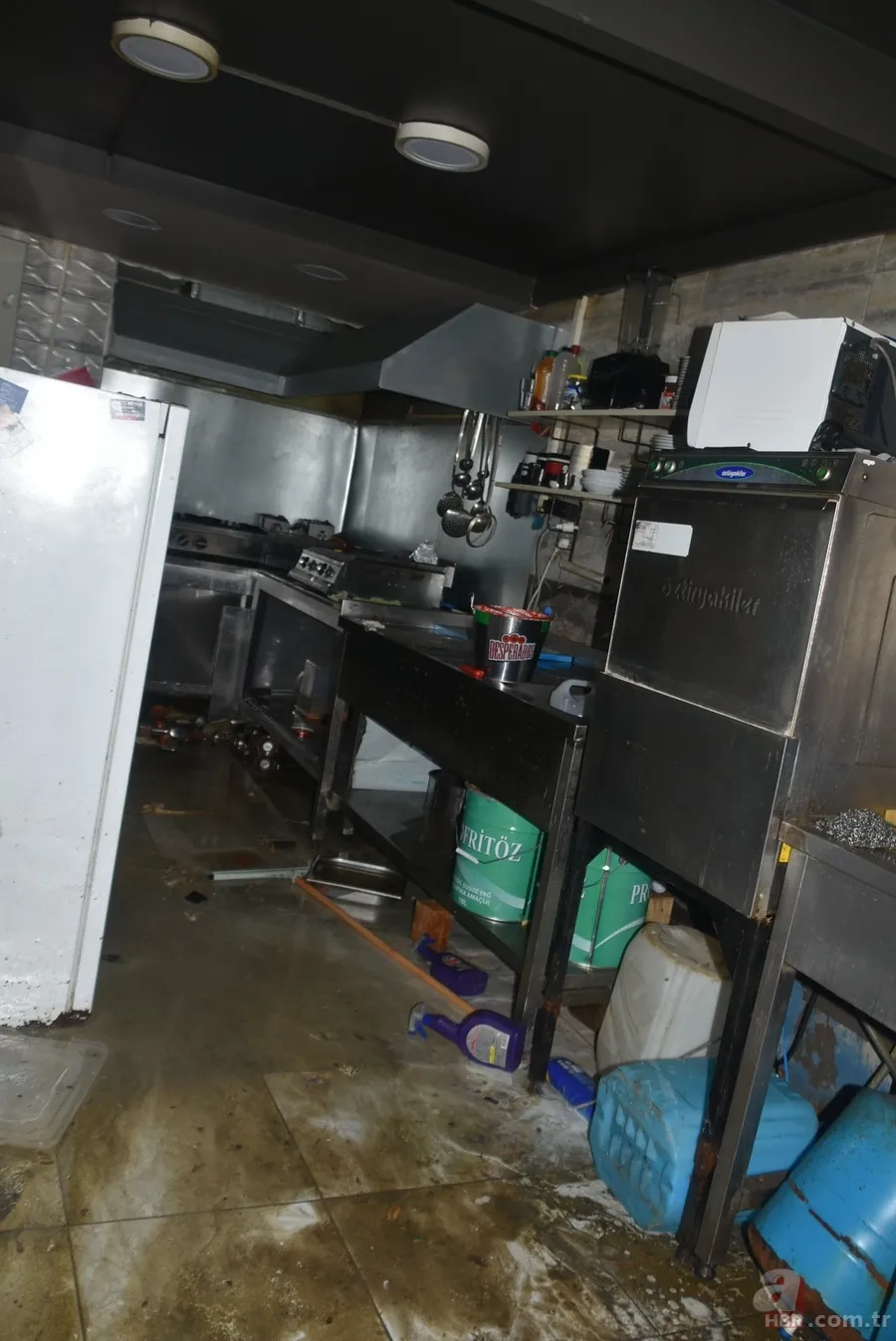 İzmir Venedik’e döndü CHP'li Tunç Soyer Avrupa’ya gitti! İklim krizi diyen Soyer’e vatandaş tepkili: Yönetim krizi... 18