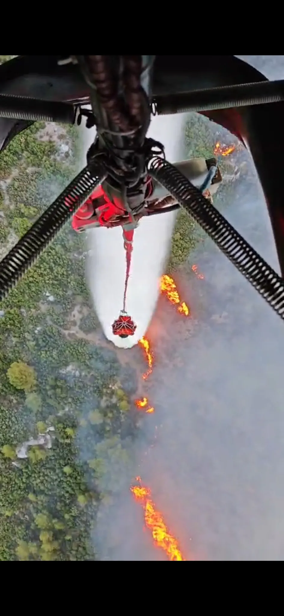 Antalya'nın Kaş ilçesinde orman yangını! Alevlere 6 helikopter ve 3 uçakla müdahale sürüyor - 2