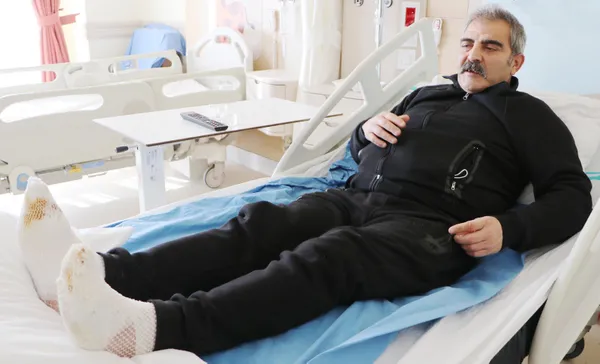 termometreler-eksi-35i-gosterdi-arac-kullanirken-ayaklari-dondu-1611641142310.jpg Termometreler eksi 35'i gösterdi! Araç kullanırken ayakları dondu - 1