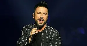 Tarkan, megastarlığını yine konuşturdu!