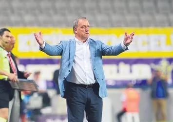 Advocaat'tan yönetime şok rapor
