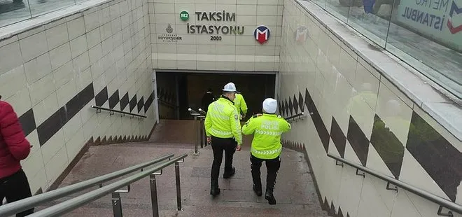 Son dakika: Taksim metrosunda yolcu raylara düştü: Seferler durdu