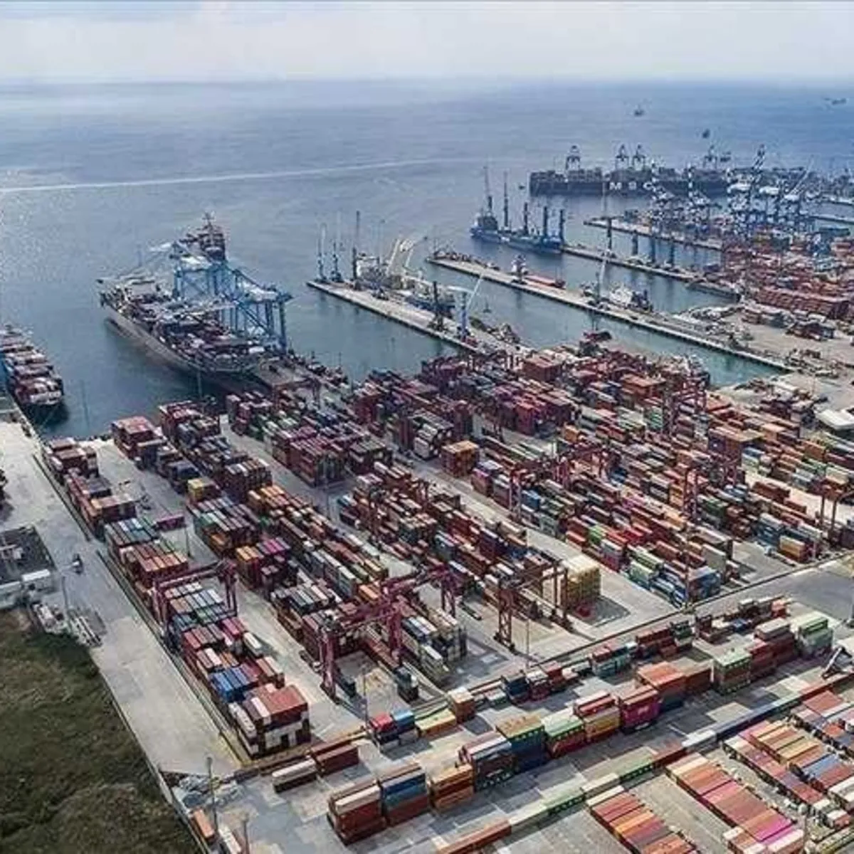 İhracatta ağustos rekoru: Yüzde 8,1 artarak 23,5 milyar dolara çıktı