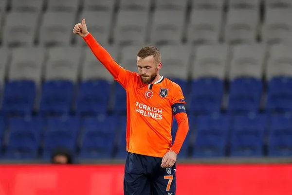 fenerbahcede-visca-bombasi-transferi-icin-geri-sayim-basladi-1620610513425.jpg Fenerbahçe'de Visca bombası! Transferi için geri sayım başladı - 2