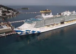 Kuşadası Limanı’na dev misafir! "Sun Princess" 4 bin turistle demirledi