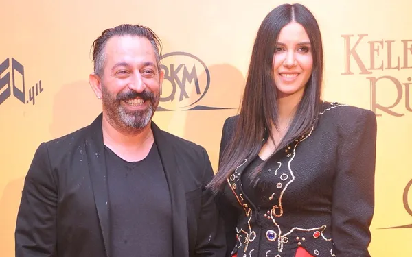 cem-yilmaza-icra-soku-eski-esi-ahu-yagtu-harekete-gecti-1659517950395.jpg Cem Yılmaz’a icra şoku! Eski eşi Ahu Yağtu harekete geçti - 2