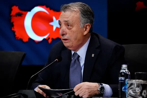 besiktas-baskani-ahmet-nur-cebiden-tffye-sitem-yanlis-bir-karar-1678446964874.jpg Beşiktaş Başkanı Ahmet Nur Çebi'den TFF'ye sitem: Yanlış bir karar - 2