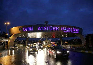 Atatürk Havalimanı'nda şüpheli paket alarmı