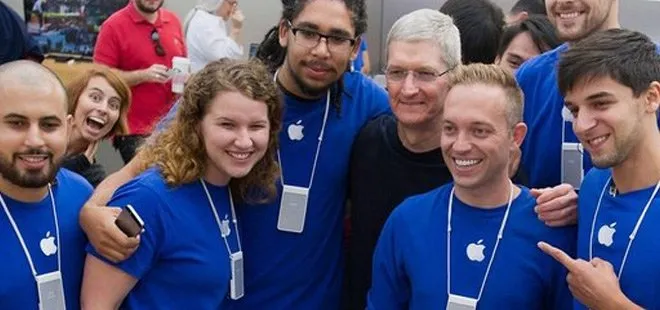 Apple çalışanlarından ilginç hareket! Tüm gün ayakta...