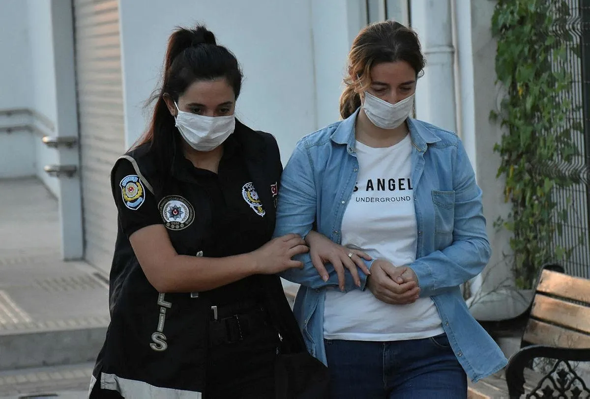 FETÖ operasyonu! Doktor, polis ve öğretmen...