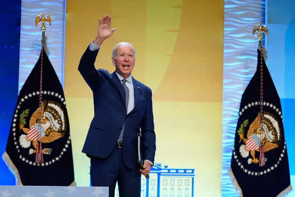 Joe Biden akıl sağlığından şüphe ettiriyor! Konuşması sırasında ölü bir adama seslendi - 5
