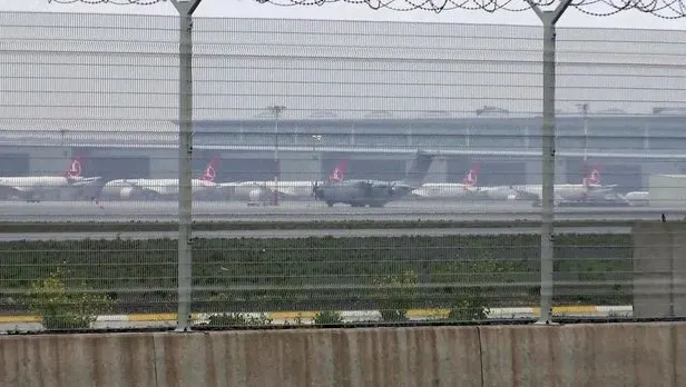 İngiliz Hava Kuvvetleri uçağı Airbus A400M sağlık ekipmanları için İstanbul’da!