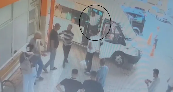 Minibüs parasını isteyen şoför kulağından oldu! Cani yolcu zavallı adamı dişleriyle parçaladı - 3
